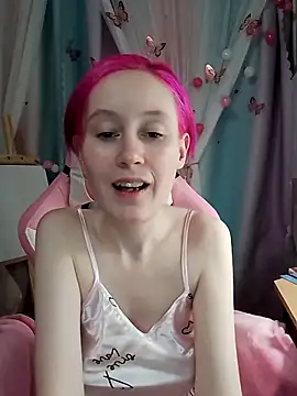 Fuzzy Unicorn online show from November 20, 2025, 7:35 pm