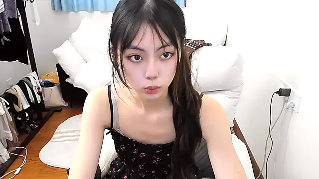 Snapshot of xuannv0000 chatting on September 17, 2025, 9:33 am xuannv0000 online show from September 17, 2025, 9:33 am
