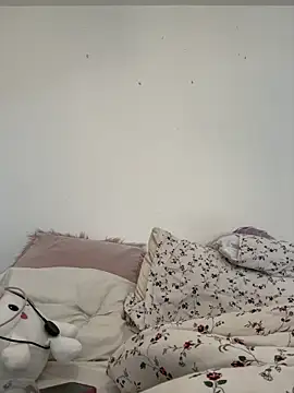 SuzieSub online show from April 16, 2026, 4:19 pm