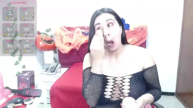 Julieta curvy69 online show from October 7, 2025, 12:02 pm