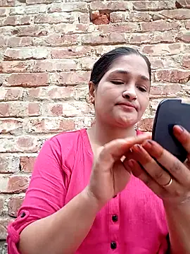 Hotty-couple063 online show from November 1, 2025, 6:04 am