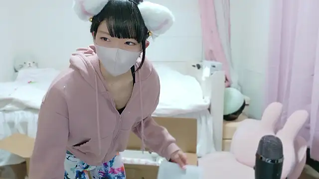 clara 6x9 online show from October 14, 2025, 2:40 pm