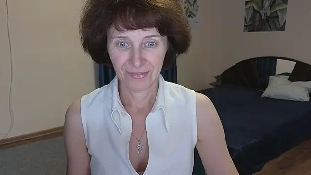 Lia Tito online show from November 10, 2025, 12:26 pm