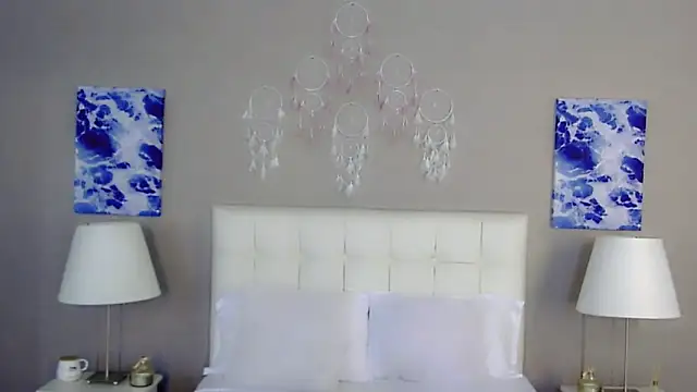 maddissonivanova online show from October 6, 2025, 7:11 pm