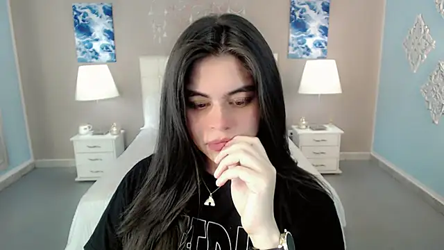 maddissonivanova online show from October 9, 2025, 7:12 pm