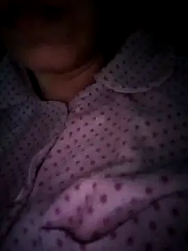 Snapshot of Miss-Lynda chatting on November 27, 2025, 8:22 pm Miss-Lynda online show from November 27, 2025, 8:22 pm