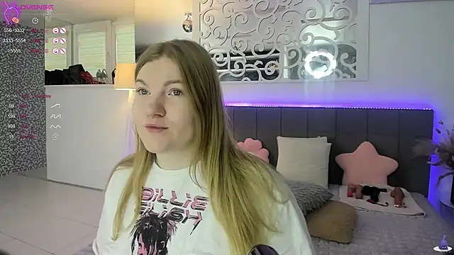 AshleyJoness online show from November 18, 2025, 5:45 am