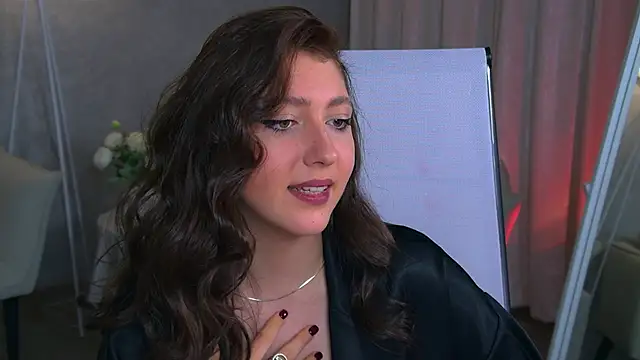 Mary Miiller online show from October 23, 2025, 9:41 am