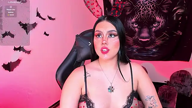 nicol ruizz online show from October 30, 2025, 6:30 pm