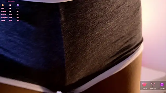 Snapshot of Emely_Deluxe chatting on February 15, 2026, 11:41 am Emely Deluxe online show from February 15, 2026, 11:41 am