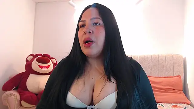 Ashley Grahaam online show from December 15, 2025, 1:10 am