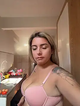 sophiemonroevip online show from April 27, 2026, 11:52 am