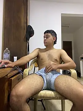 Snapshot of dominant_boy77 chatting on November 5, 2025, 3:50 am dominant boy77 online show from November 5, 2025, 3:50 am