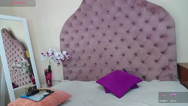 Snapshot of _Agata_ chatting on March 14, 2025, 8:10 am Agata online show from March 14, 2025, 8:10 am