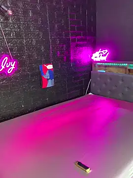 Shy Ivy online show from November 2, 2025, 9:39 pm