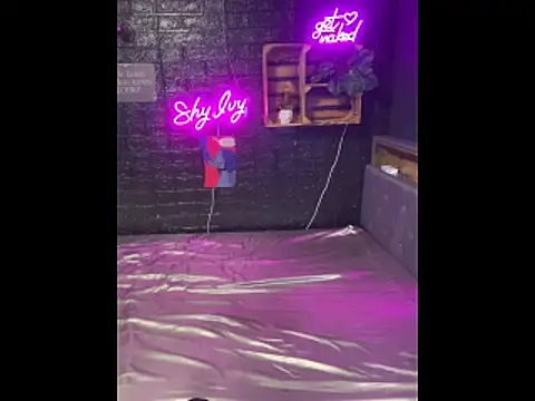 Shy Ivy online show from November 11, 2025, 9:26 pm