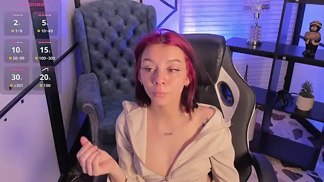 CleoWhite online show from November 17, 2025, 10:15 pm