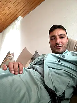 Snapshot of SemprePerverso chatting on September 30, 2025, 8:08 am SemprePerverso online show from September 30, 2025, 8:08 am