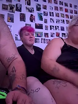 mrandmrsdarkside online show from October 10, 2025, 8:52 pm