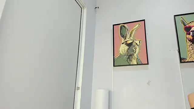 dulce fiore07 online show from April 15, 2026, 12:01 pm