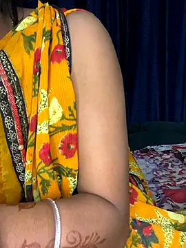 SEXY-SIMI-BHABI online show from October 15, 2025, 8:03 am