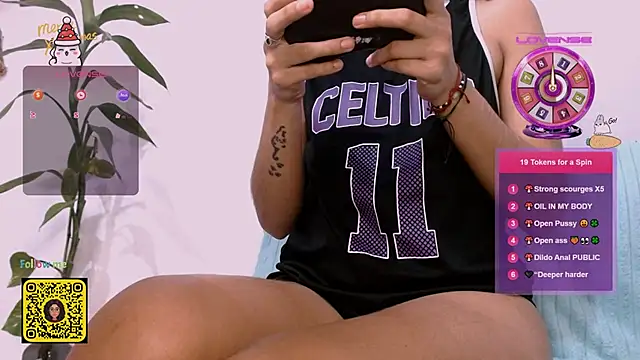 Snapshot of Nocturnawitch chatting on November 6, 2025, 3:02 pm Nocturnawitch online show from November 6, 2025, 3:02 pm