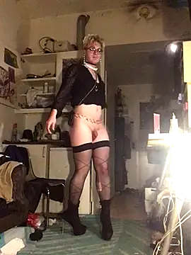 Snapshot of Sissy_Cindy_Whore chatting on October 2, 2025, 11:45 pm Sissy Cindy Whore online show from October 2, 2025, 11:45 pm
