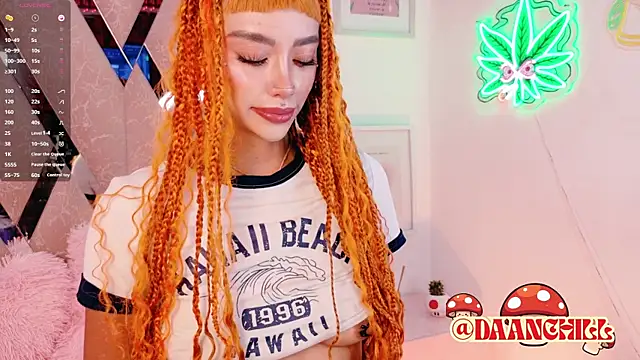 ScarlettRusso1 online show from April 3, 2026, 10:13 am