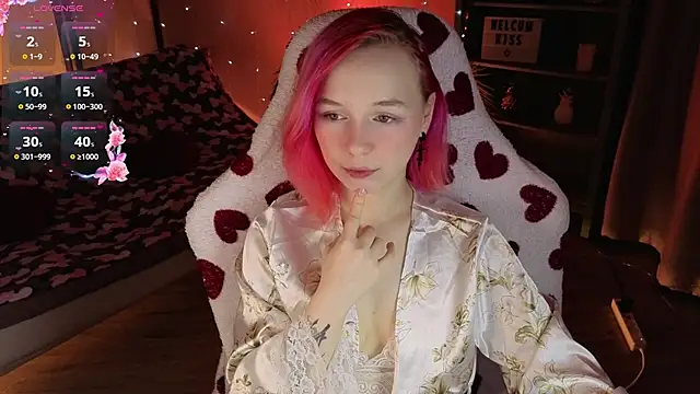 NaomiYoru online show from March 8, 2026, 8:23 pm