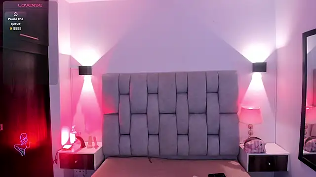 Mia volkova online show from September 29, 2025, 12:32 pm