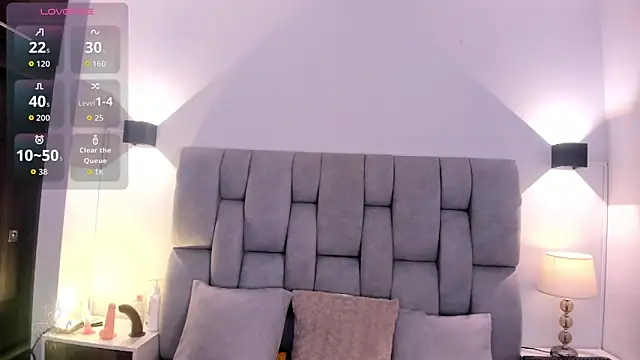 Mia volkova online show from October 18, 2025, 12:39 pm