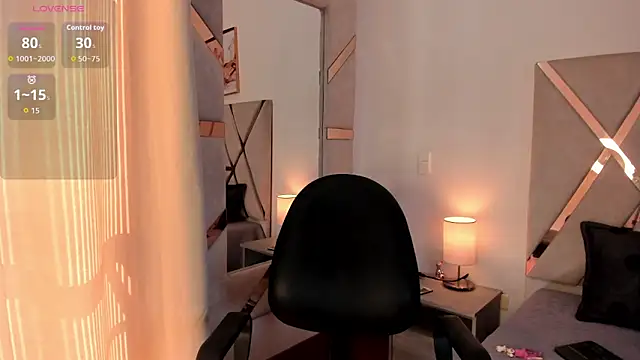 Mia volkova online show from November 5, 2025, 8:31 pm