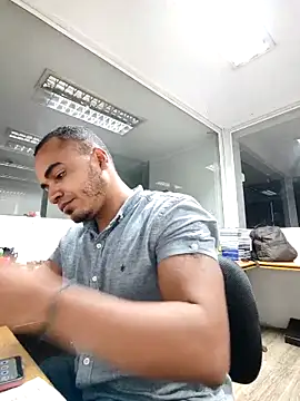 Snapshot of SanChacal5694 chatting on October 21, 2025, 10:43 pm SanChacal5694 online show from October 21, 2025, 10:43 pm