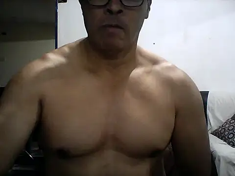Snapshot of sexigym35 chatting on November 3, 2025, 10:42 pm sexigym35 online show from November 3, 2025, 10:42 pm