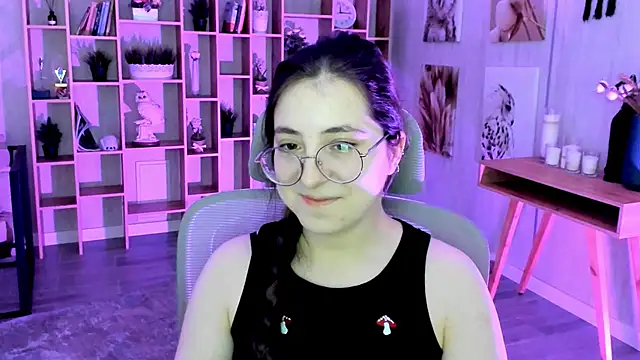 VirtuallVoyant online show from November 5, 2025, 4:45 am