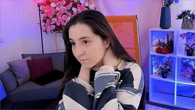 Snapshot of VirtuallVoyant chatting on February 4, 2026, 7:36 am VirtuallVoyant online show from February 4, 2026, 7:36 am