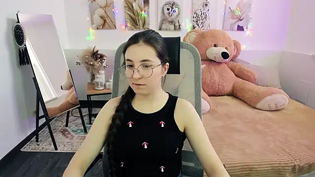 Snapshot of VirtuallVoyant chatting on February 24, 2026, 7:17 am VirtuallVoyant online show from February 24, 2026, 7:17 am