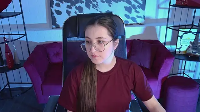 VirtuallVoyant online show from April 9, 2026, 7:08 pm