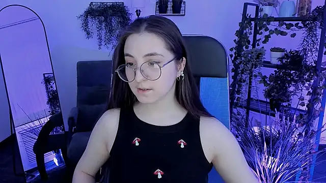 VirtuallVoyant online show from April 16, 2026, 9:39 pm