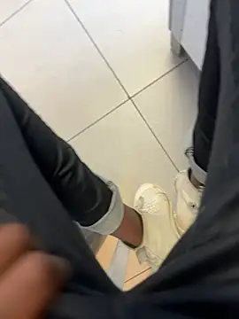 kamo012000 online show from March 7, 2026, 8:44 am