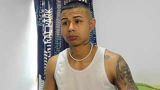  Logan Colton  online show from October 22, 2025, 9:14 pm