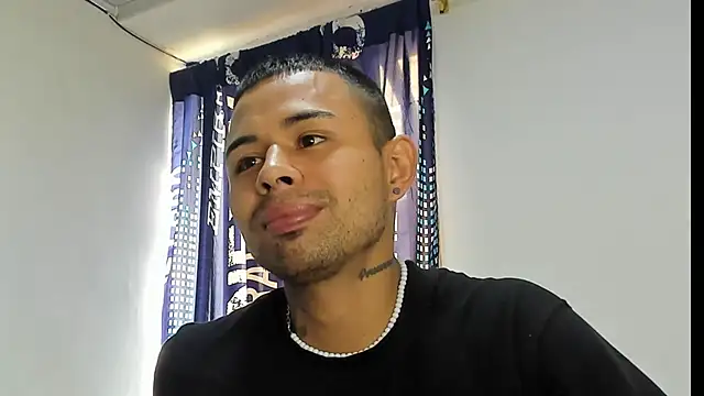  Logan Colton  online show from November 20, 2025, 5:56 pm