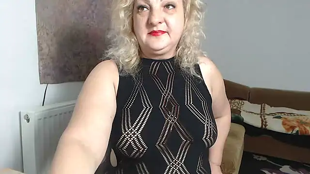 clarabbw47 online show from March 18, 2026, 8:12 pm