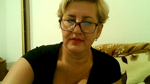 Snapshot of Dana4921 chatting on September 29, 2025, 4:34 pm Dana4921 online show from September 29, 2025, 4:34 pm