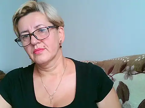 Snapshot of Dana4921 chatting on October 1, 2025, 2:12 pm Dana4921 online show from October 1, 2025, 2:12 pm