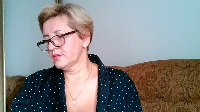 Snapshot of Dana4921 chatting on October 8, 2025, 3:31 pm Dana4921 online show from October 8, 2025, 3:31 pm