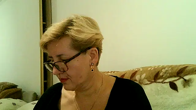 Snapshot of Dana4921 chatting on October 21, 2025, 3:46 pm Dana4921 online show from October 21, 2025, 3:46 pm