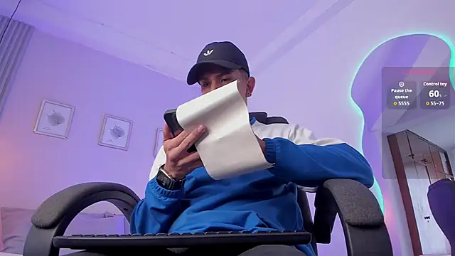 j deex online show from October 20, 2025, 2:17 pm