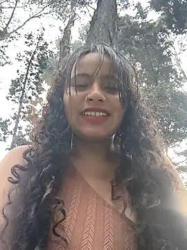 Snapshot of Yaya_watson chatting on February 13, 2026, 8:27 pm Yaya watson online show from February 13, 2026, 8:27 pm