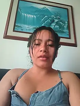 Snapshot of Yaya_watson chatting on June 5, 2026, 6:57 pm Yaya watson online show from June 5, 2026, 6:57 pm